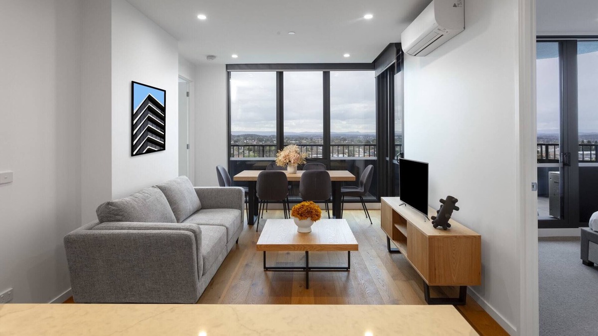 Coburg Apartment | Samma | Charming 2BR Queen Beds on Bell Street
