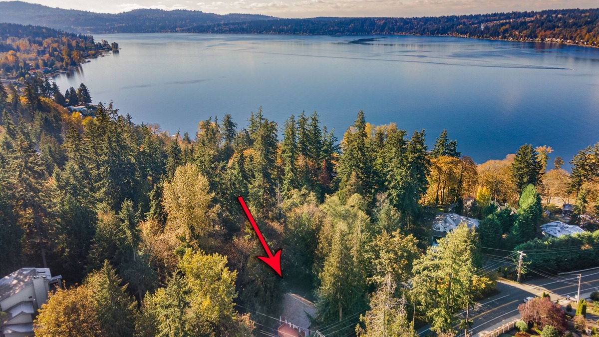 Inglewood House | Sammamish Modern Family & Pet Friendly Home