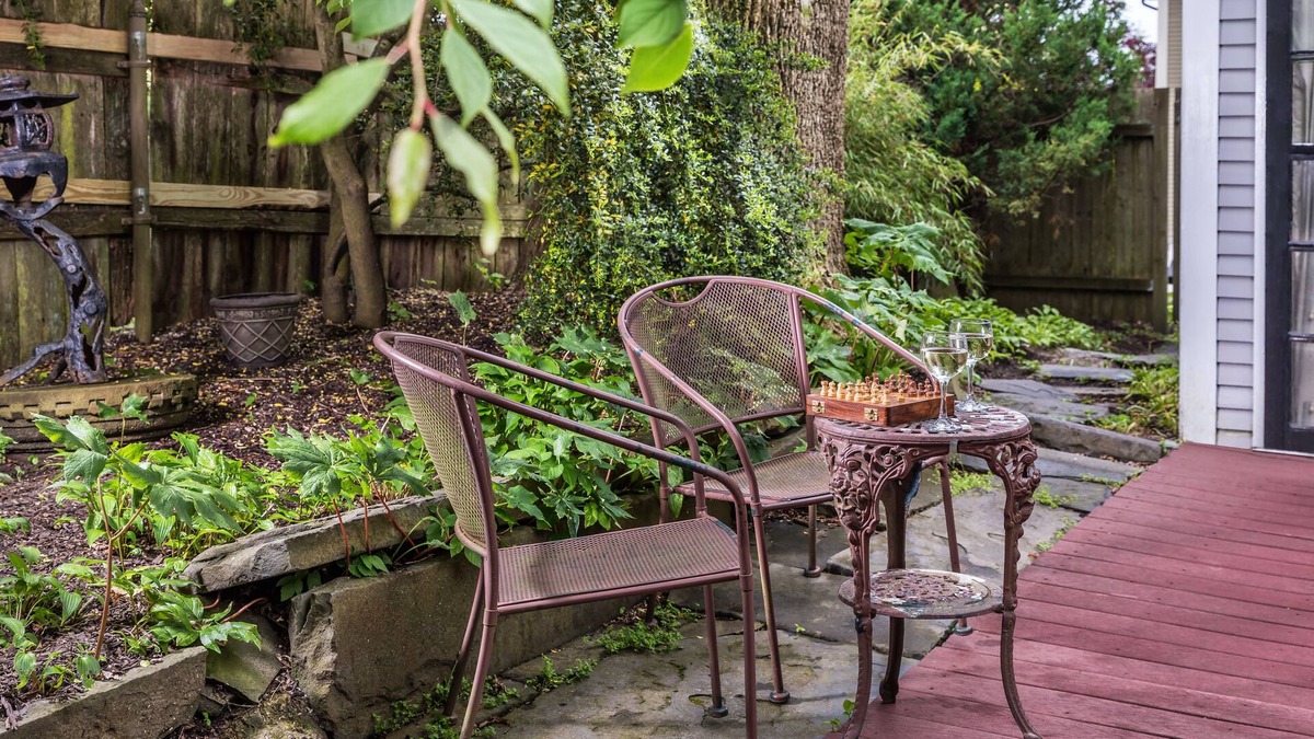 Yachting Village Bed & Breakfast | Samuel Durfee House B&B