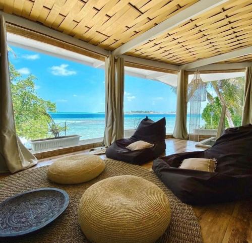 Thulusdhoo Island House | Samura Maldives Guest House Thulusdhoo
