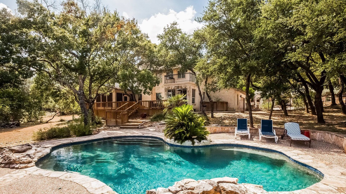 Cross Mountain House | San Antonio Great luxury getaway