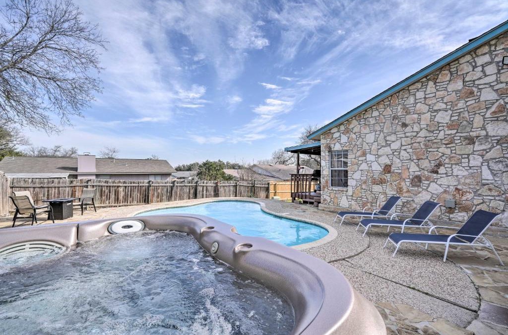 Heritage House | San Antonio Retreat with Pool, Close to SeaWorld!