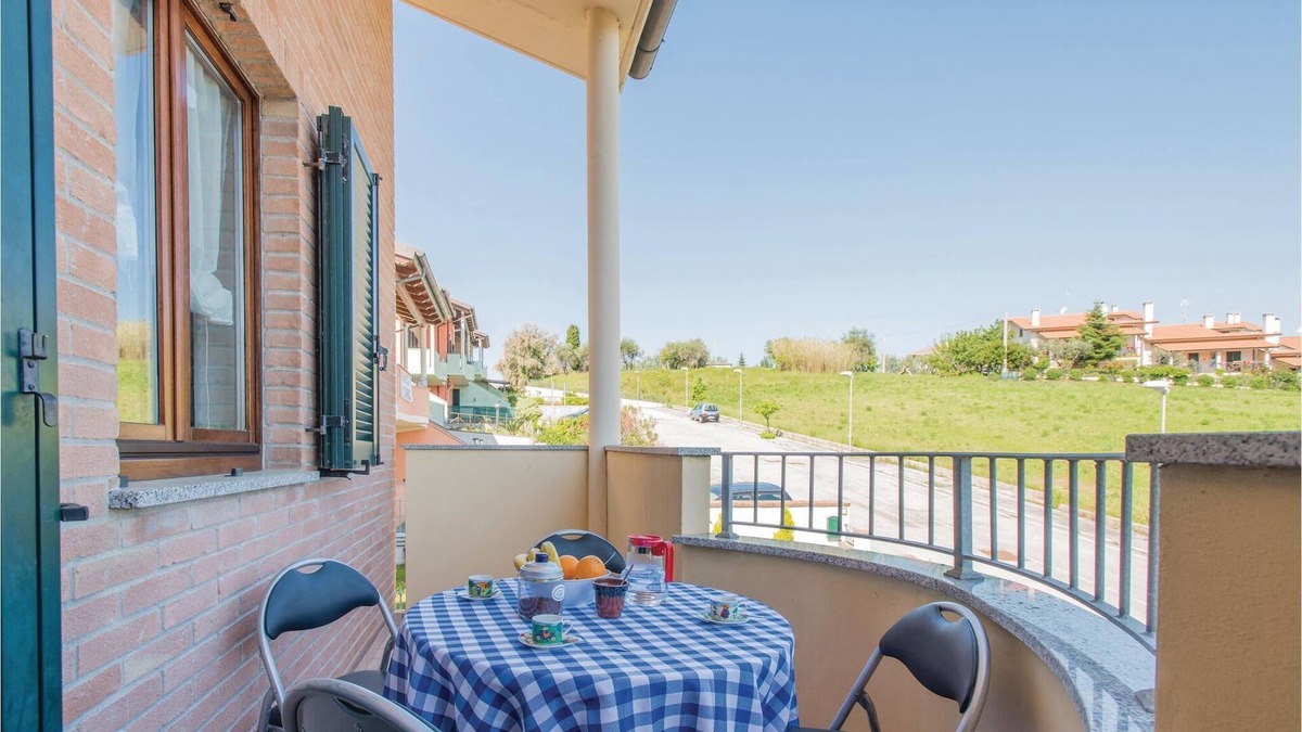 Cerasa Apartment | San Costanzo with its hamlet of Cerasa is a small village on the hills above Fano, immersed in the b