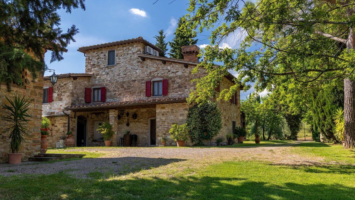 Twist Villa | San Guido - Country house with pool near Florence, Tuscany
