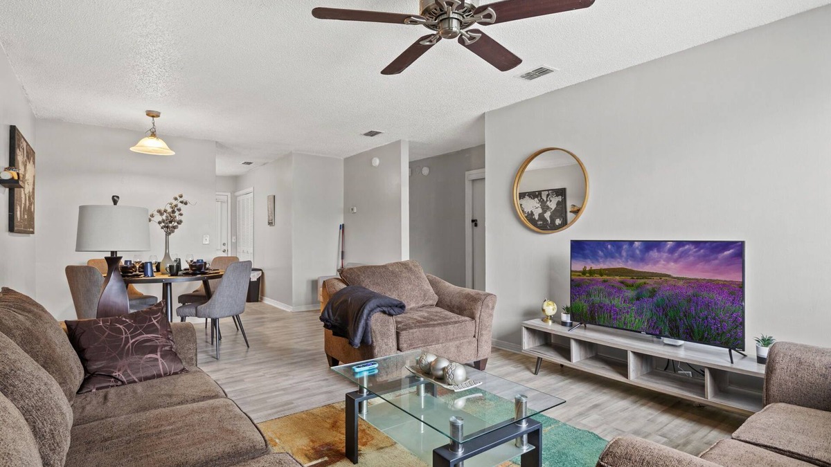 Southside Apartment | San Jose Forest 2/2, W/D, Long-Term, Central