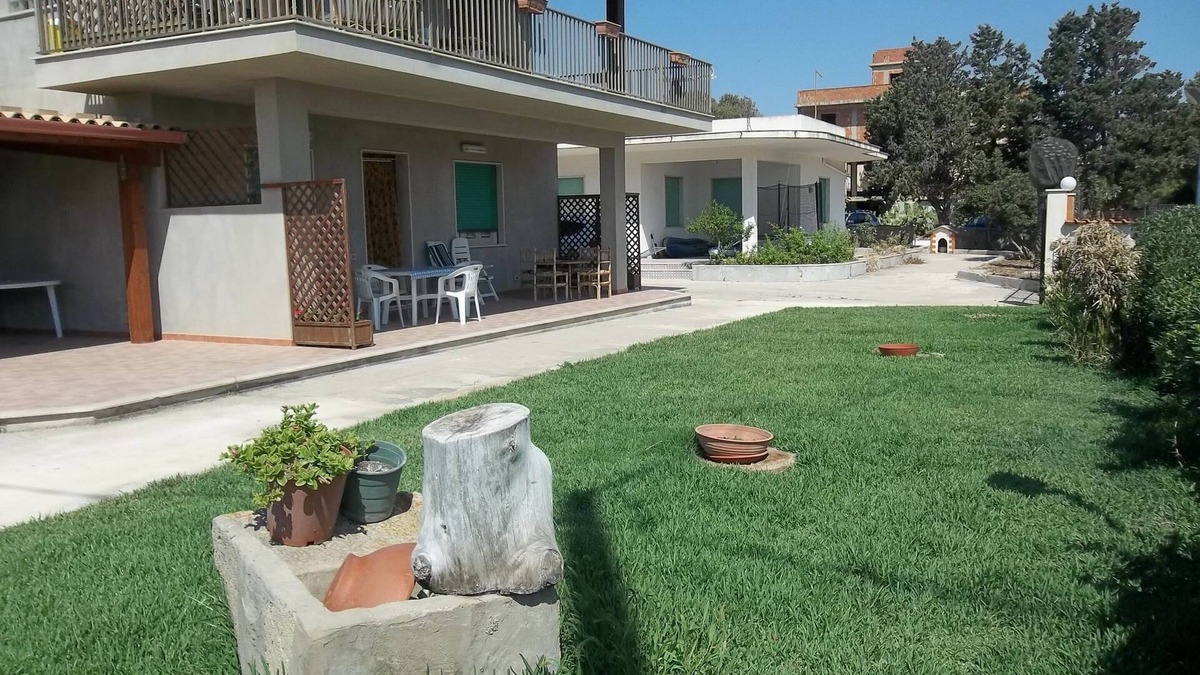 San Lorenzo Apartment | San Lorenzo apartment in villa 100m from the sea - air-conditioned