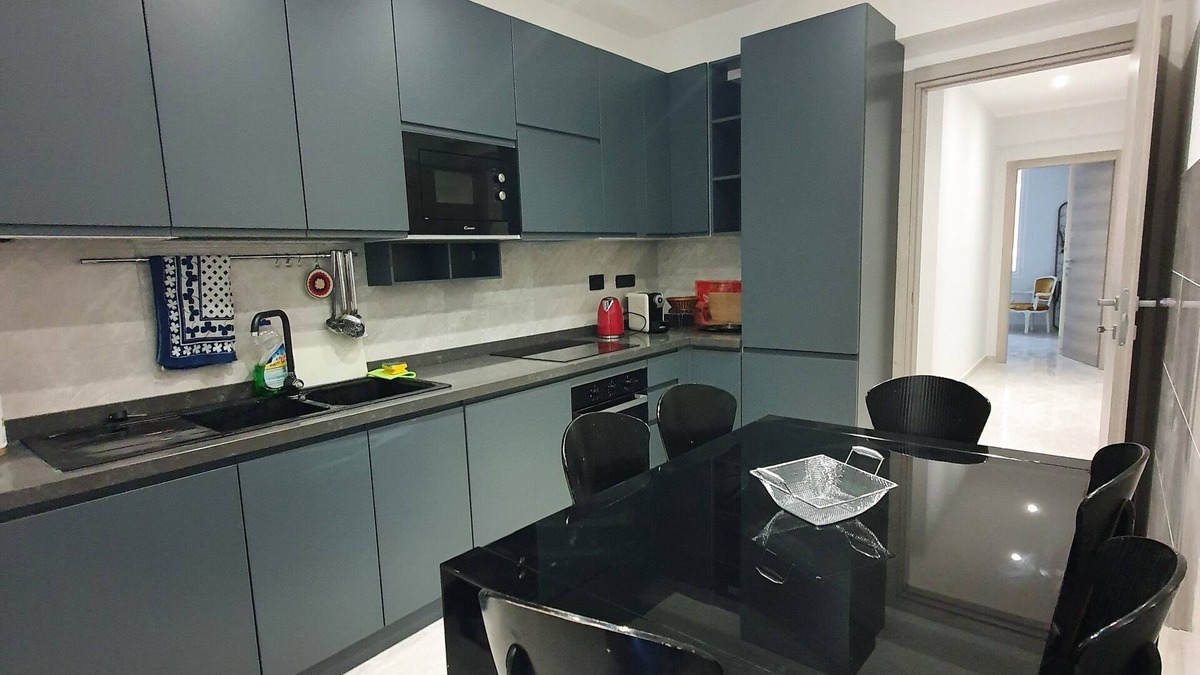 Sanremo Apartment | San Remo center 6/7 beds behind the beaches