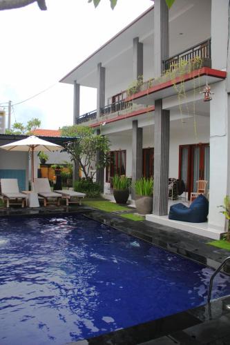 Batu Bolong House | Sanata Yoga Guesthouse