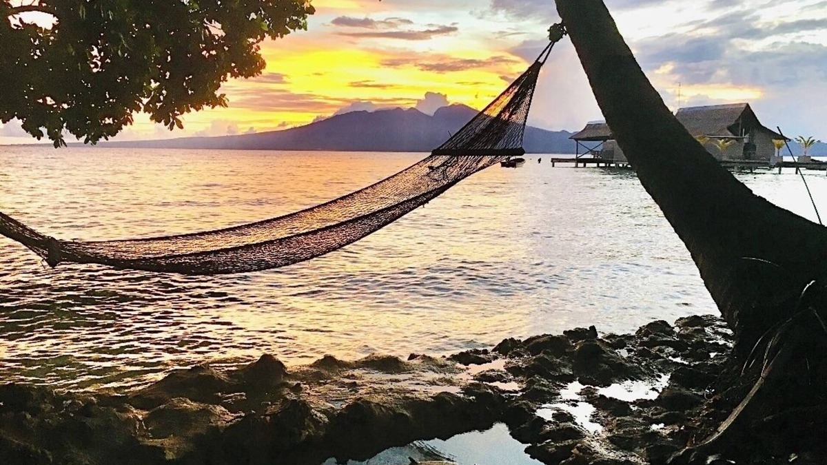 Mbambanga Island House | Sanbis Resort private bungalows