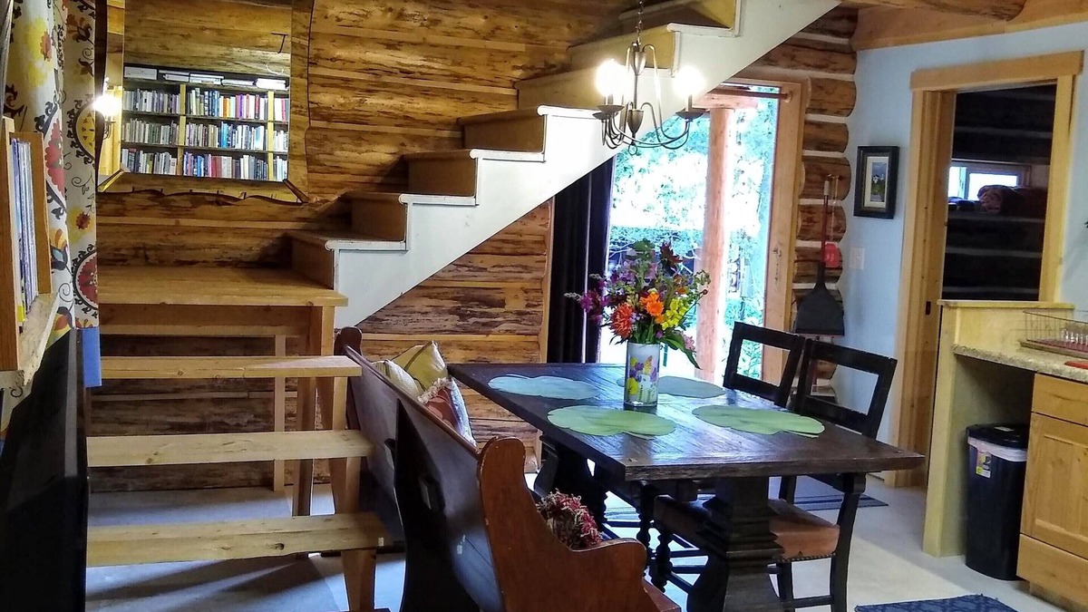 Alberton House | Sanctuary Farm Log Cabin Mountain Getaway