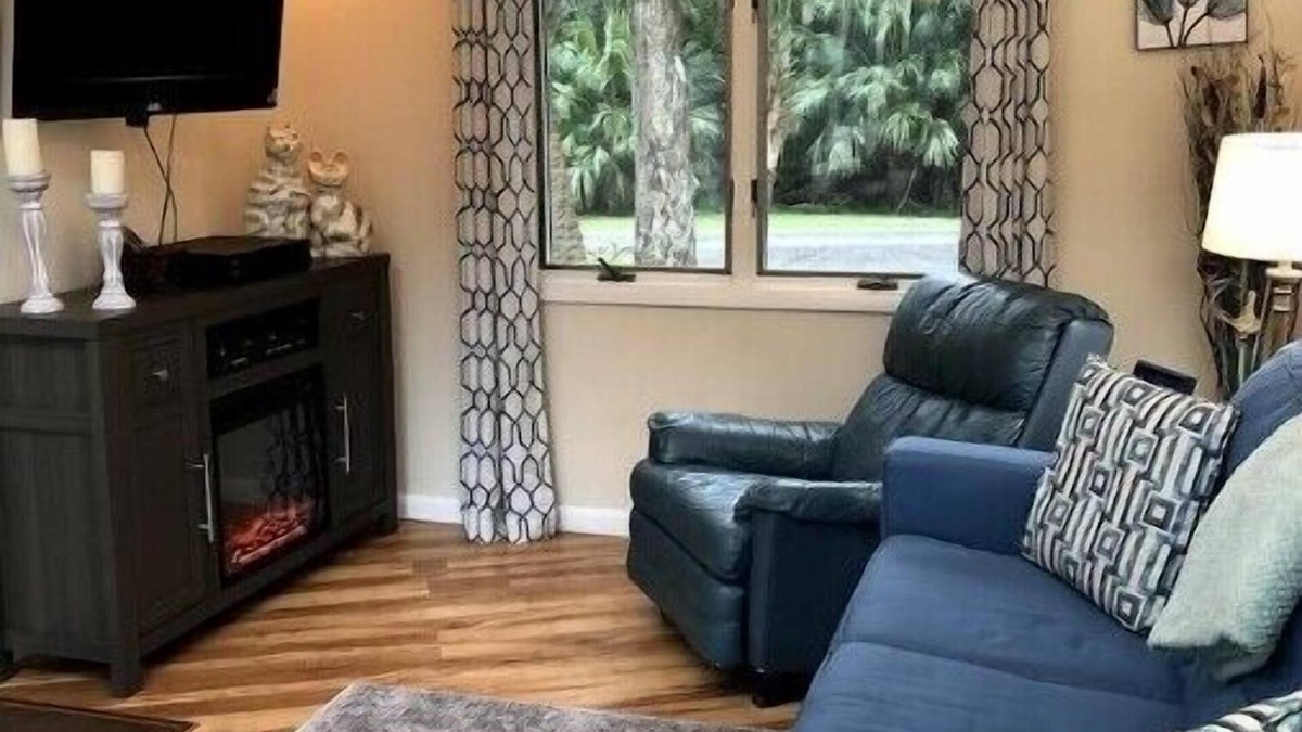 Astor Apartment | Sanctuary on Lake George, Waterfront Paradise!n