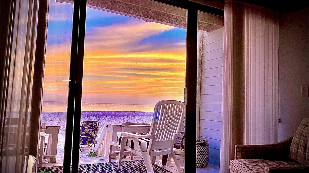 Sunnyside House | Sand and Ocean! Beach is beautiful. Come in, cool off with jetted shower or tub.