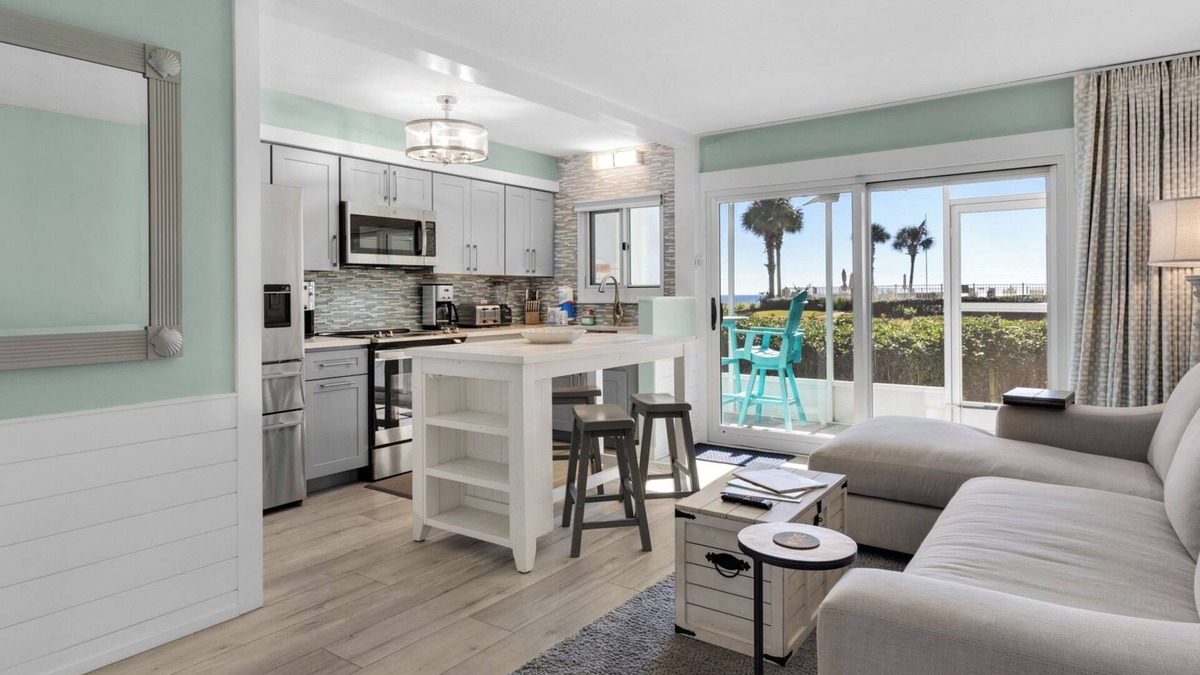 Seacrest Condo | Sand Cliffs 108: Steps to beach & pool access + Free Attraction Tickets!