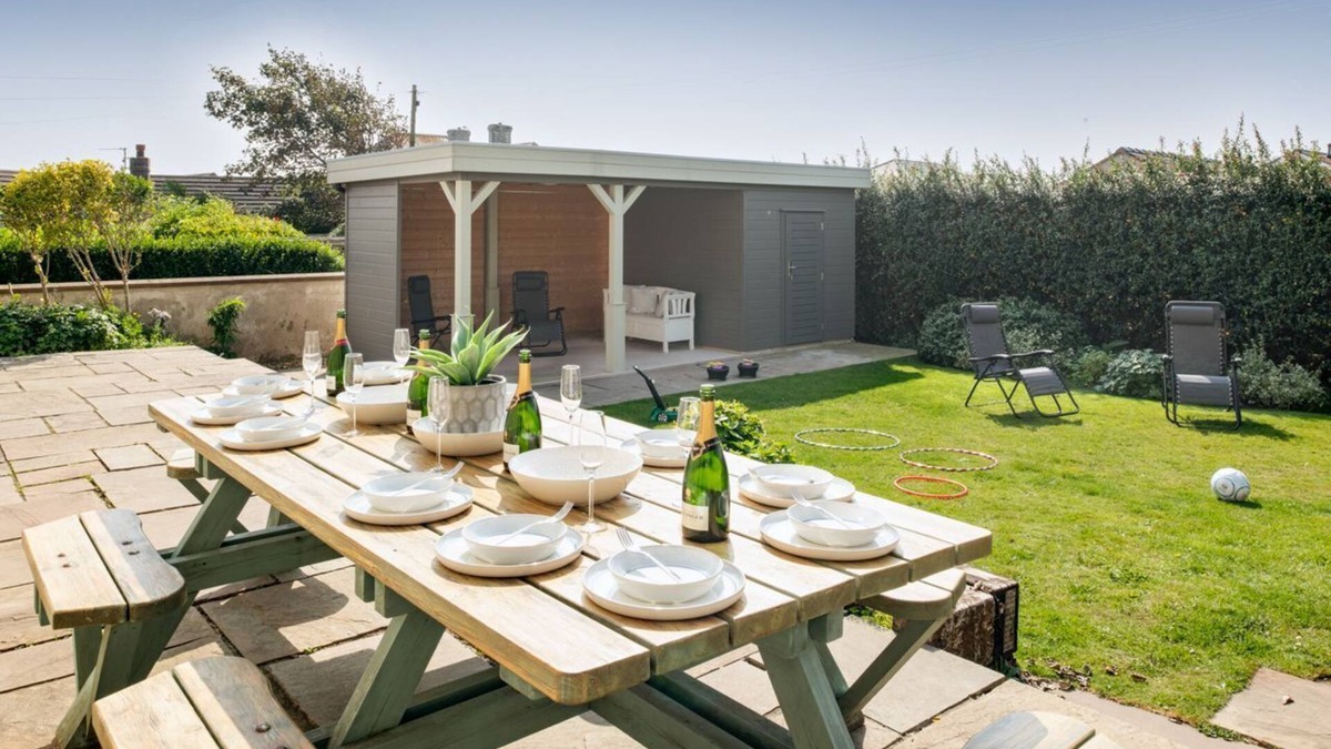 Rhosneigr House | Sand Dollar: Luxury family-friendly holiday home in Rhosneigr