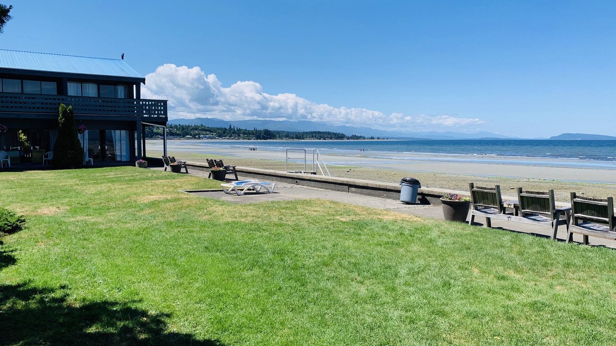 Regional District of Nanaimo Hotel | Sand Pebbles Inn