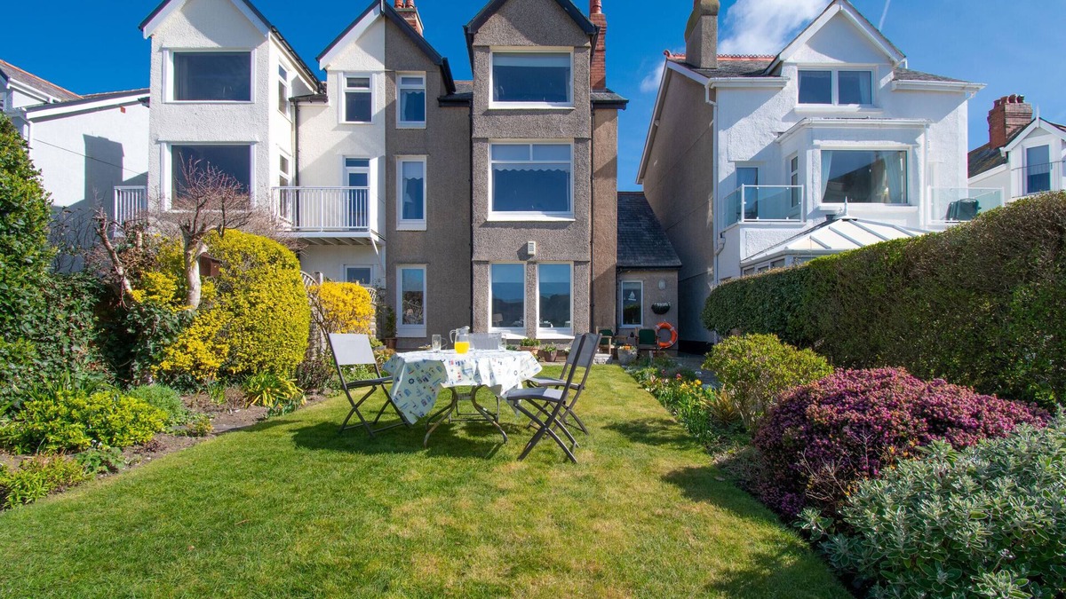 Deganwy Cottage | Sandbanks - Two Bedroom Cottage, Sleeps 3