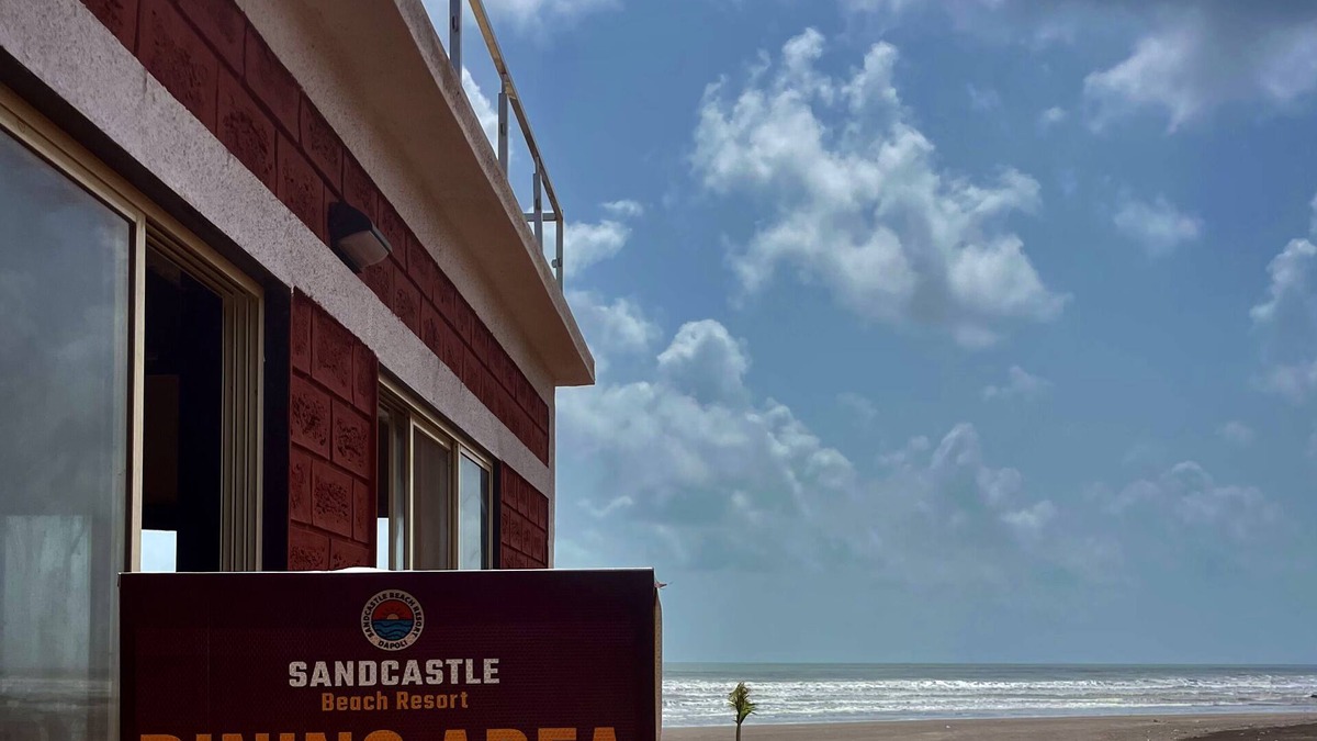 Murud-Harnai Hotel | Sandcastle Beach Resort