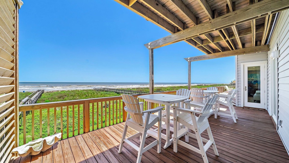 Sandhill Shores House | Sandcastle | Beachfront & Private Walkover