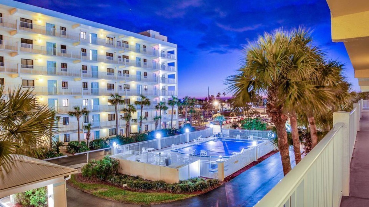 Cocoa Beach Condo | SANDCASTLES DIRECT OCEANFRONT CONDO-FALL, WINTER, FEBRUARY, MARCH 2026 AVAILABLE