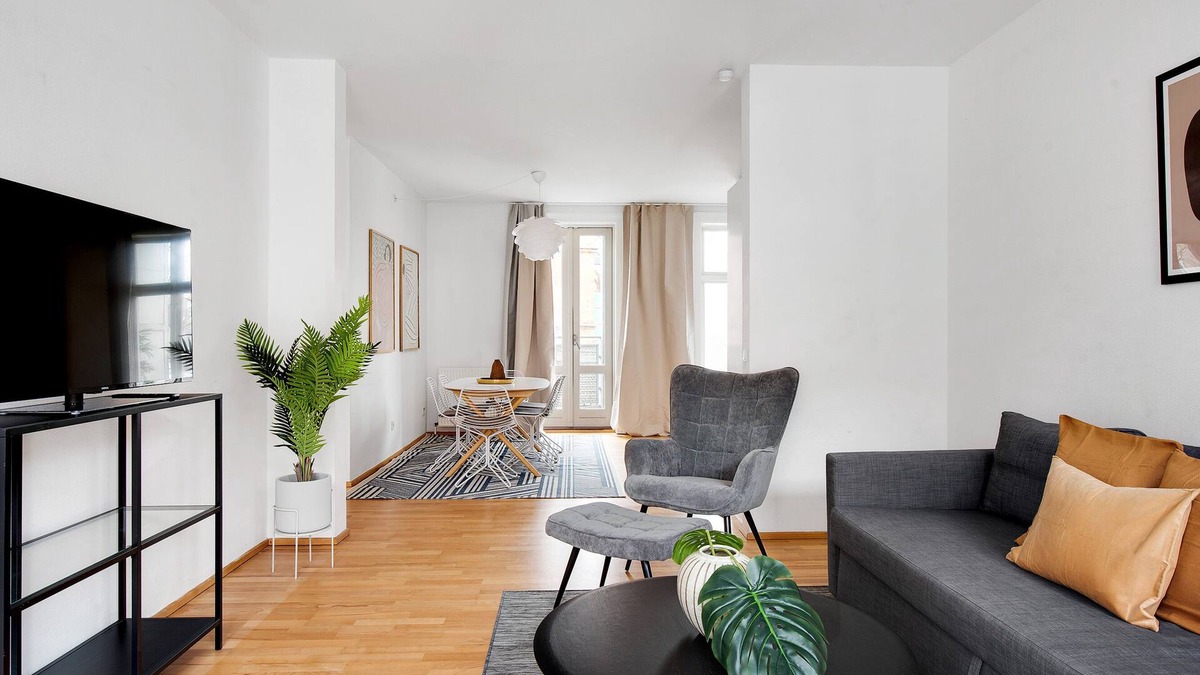 Frederiksberg Apartment | Sanders Constantin - Chic 2-bdr Apt With Balcony