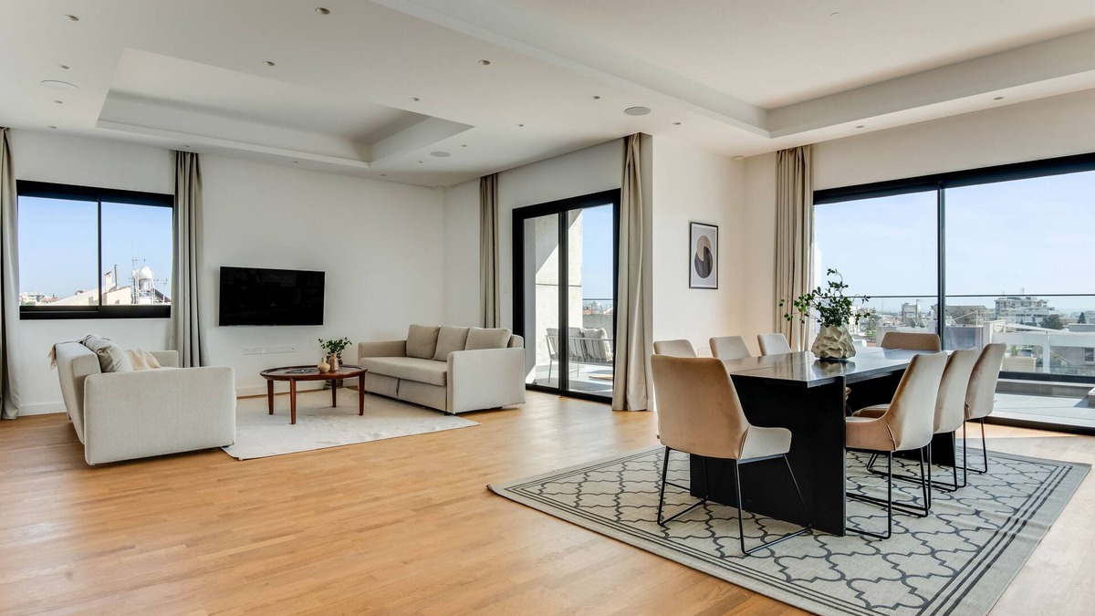 Limassol Apartment | Sanders Crystal 1 - Top 4-Bdr Apt w Shared Pool