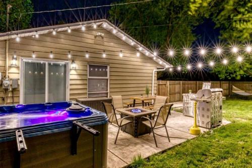 Miller Beach House | Sandhill Flat in Gary, IN
