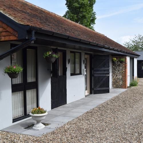 Sittingbourne House | Sandhurst Farm Forge Self Catering Stableblock