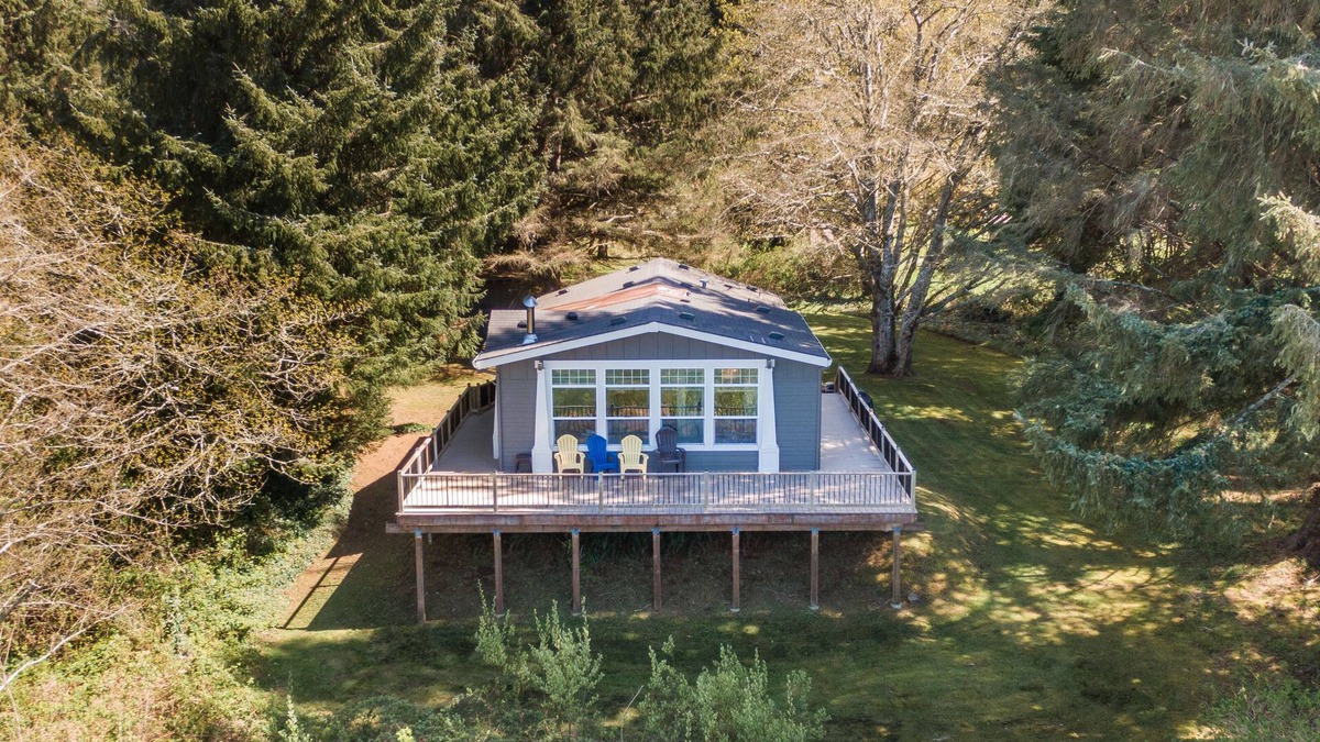 Cloverdale House | Sandlake Views #186 - Peaceful, secluded retreat. Pet friendly with views