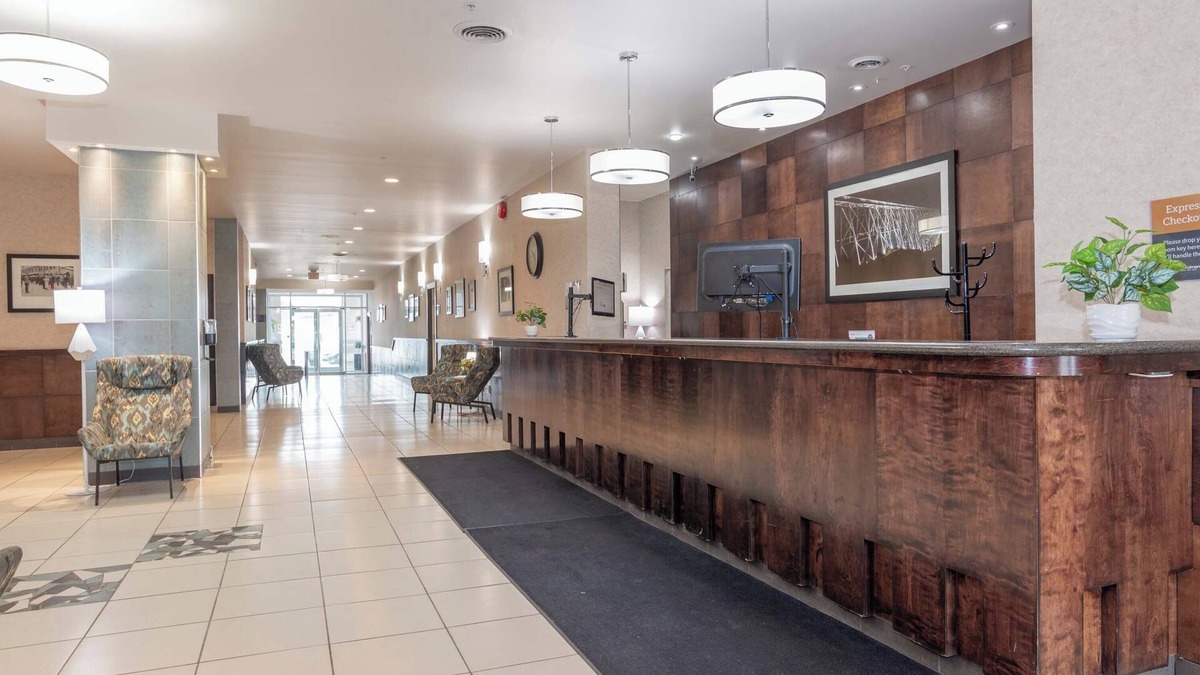 South Lethbridge Hotel | Sandman Hotel Lethbridge