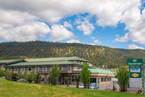 Williams Lake Hotel | Sandman Hotel & Suites Williams Lake