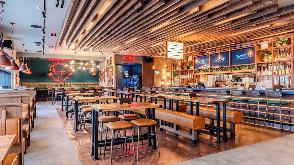 Winnipeg Hotel | Sandman Signature Winnipeg Airport Hotel & Suites