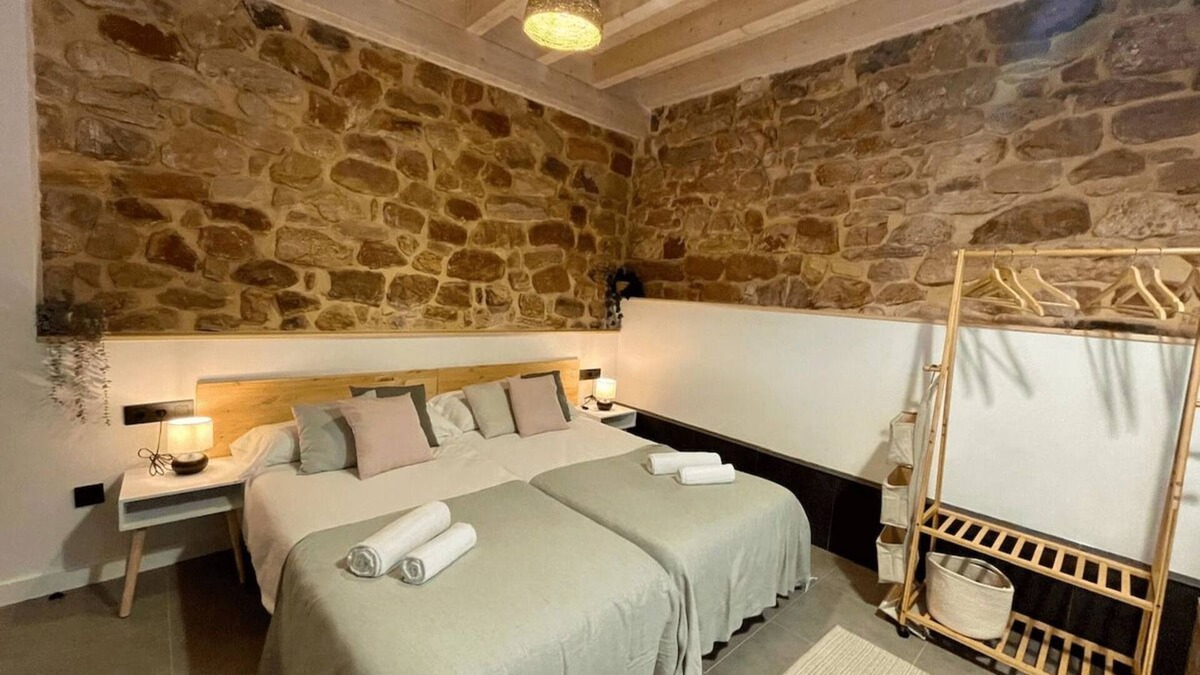 Villafufre Other | Sandoñana · by Wehomes · Old Palace Lodge DA8