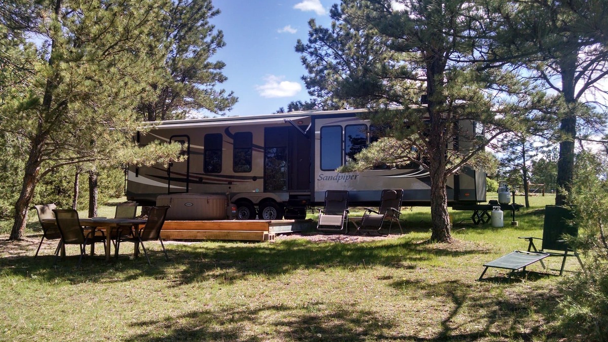 Hot Springs House | Sandpiper 40ft RV @EvansCliff/HotTub on deck, BBQ grill