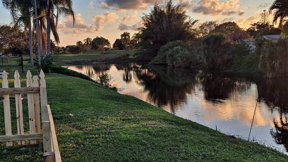 Port Saint Lucie House | Sandpiper Bay Breeze On A Lake By The Golf Course (Club Med Area)