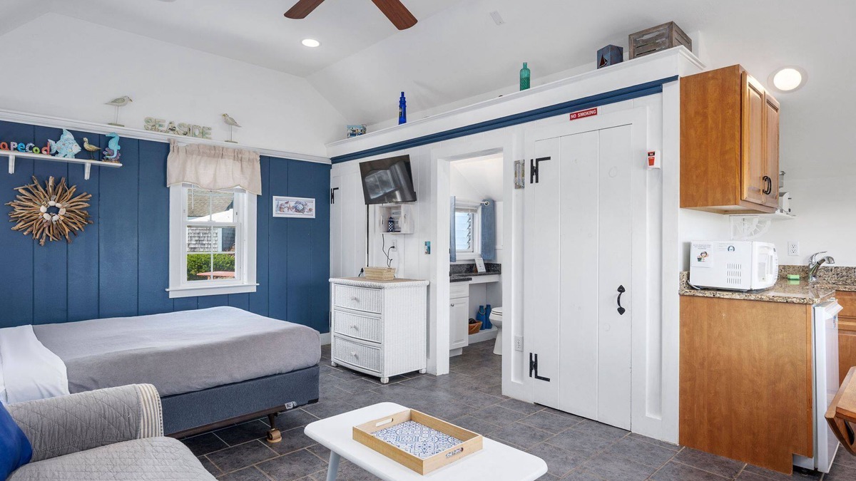 South Yarmouth Cottage | Sandpiper studio at Seaside Cottages near Nantucket Sound