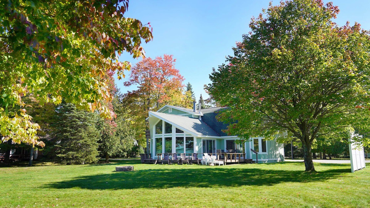 Lewiston House | Sandpiper Too Summary