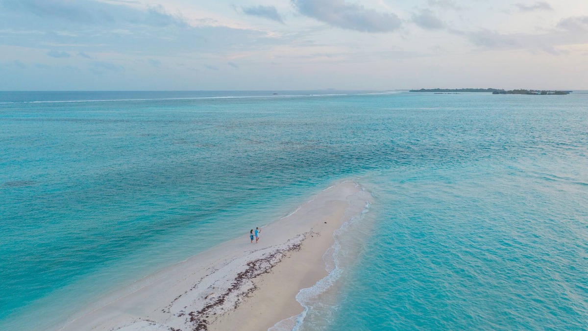 Thulusdhoo Island Hotel | Sands Exotic Hotel & Spa