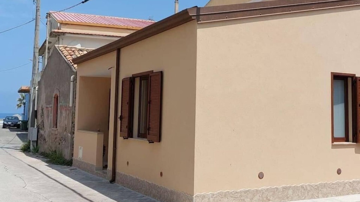 Mongiove House | Sands of Jupiter 68 meters from Mongiove beach, Sicilian Tyrrhenian coast