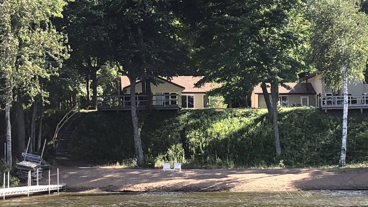 Brainerd House | Sandy Beach on Gull Lake Chain