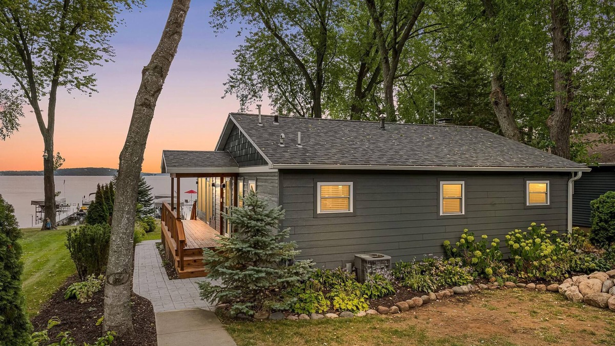Markesan House | Sandy bottom, great for kids