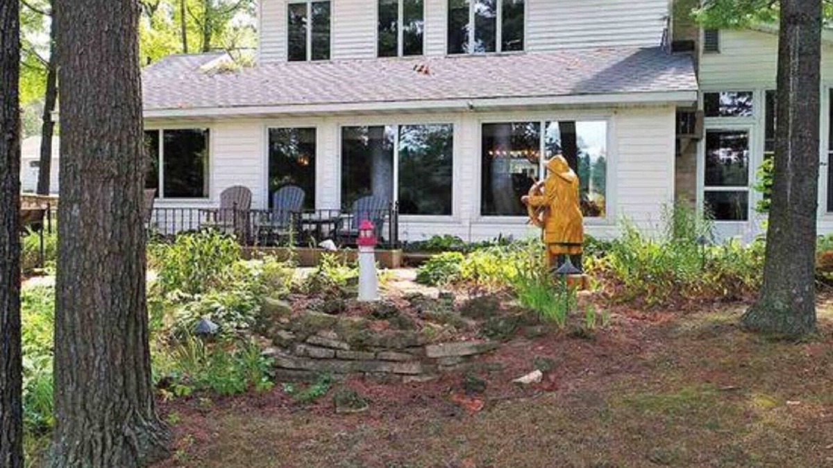 Waupaca Cottage | Sandy Bottom Lodge on the Beautiful Chain O Lakes in Waupaca