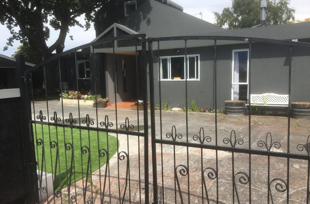 New Brighton House | Sandy Feet Accommodation