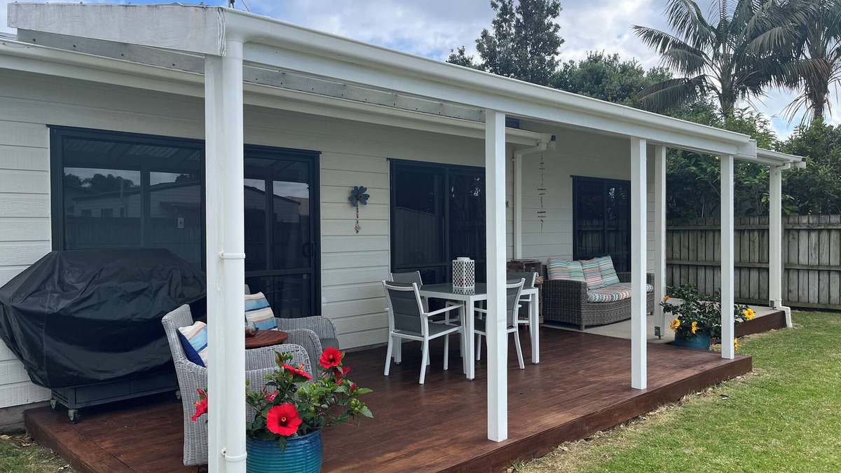Waihi Beach House | Sandy feet Waihi Beach - Relax unwind no stress here.