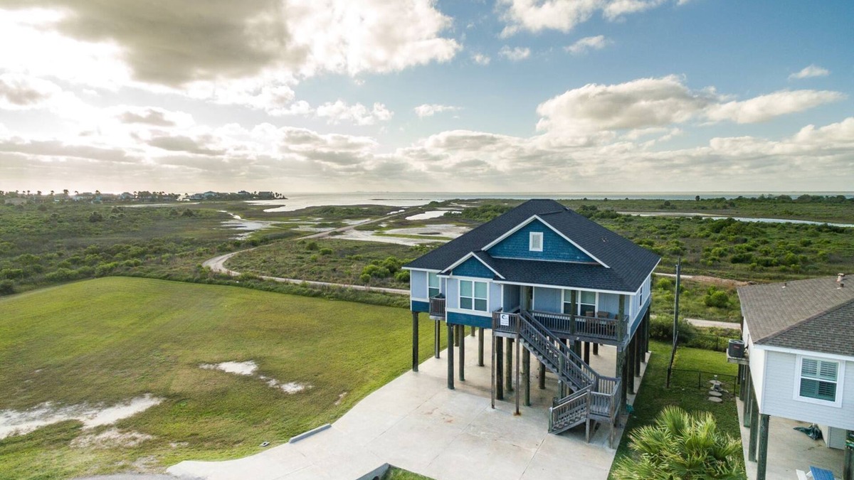 Terramar Beach House | Sandy Hook | A Bayview Getaway