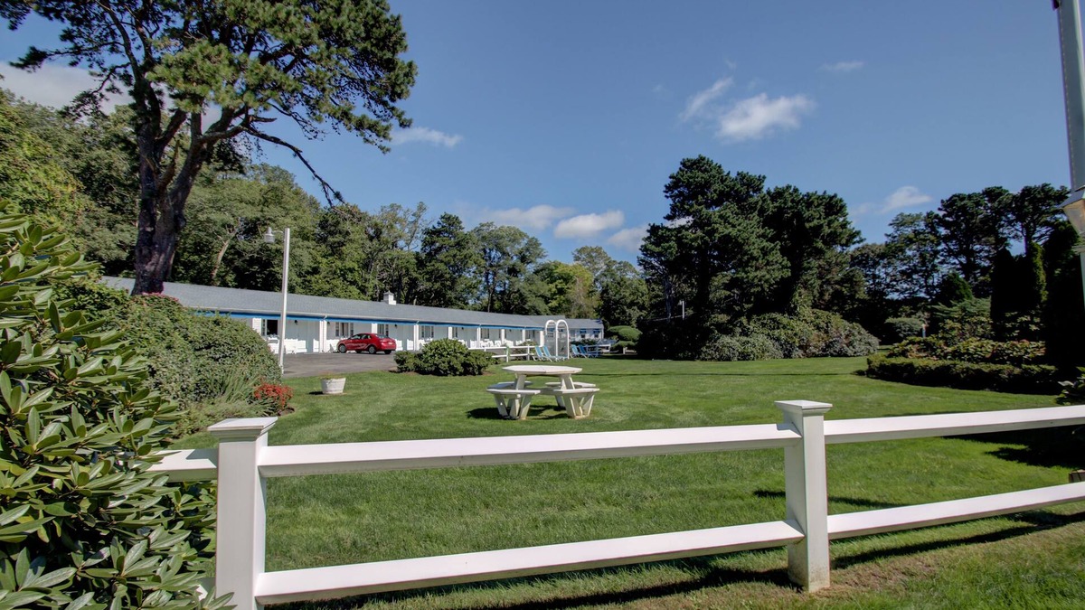 East Sandwich Hotel | Sandy Neck Motel