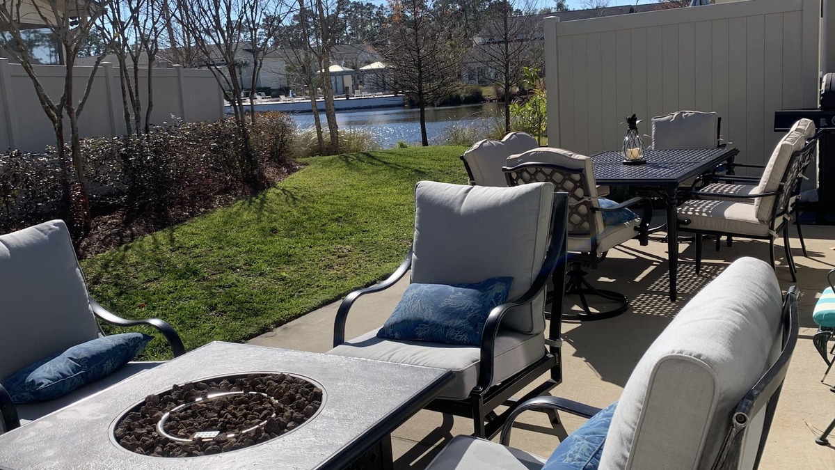 Epworth Acres House | Sandy Paws: Largest luxury end unit townhouse in Mariners Landing, Pet Friendly