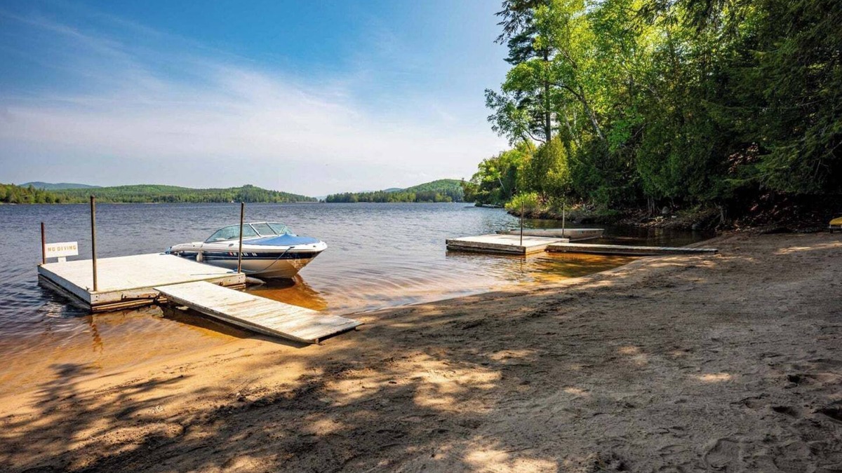 Long Lake Hotel | Sandy Point Motel