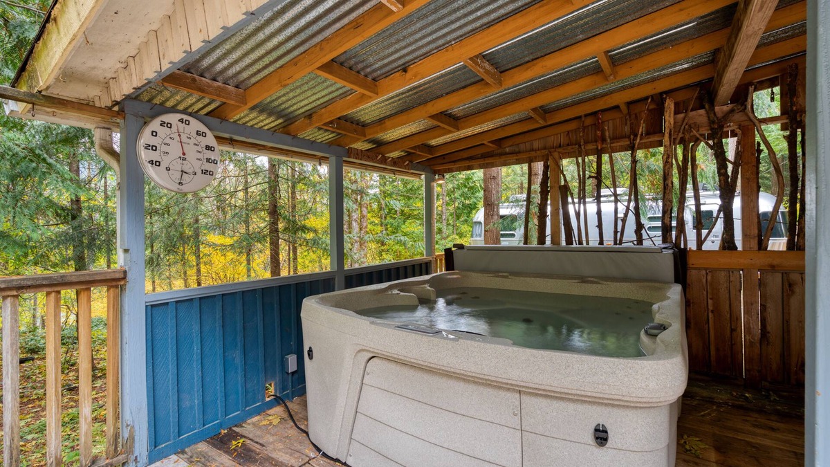Zigzag Cabin | Sandy Riverfront Mt Hood Cabin!