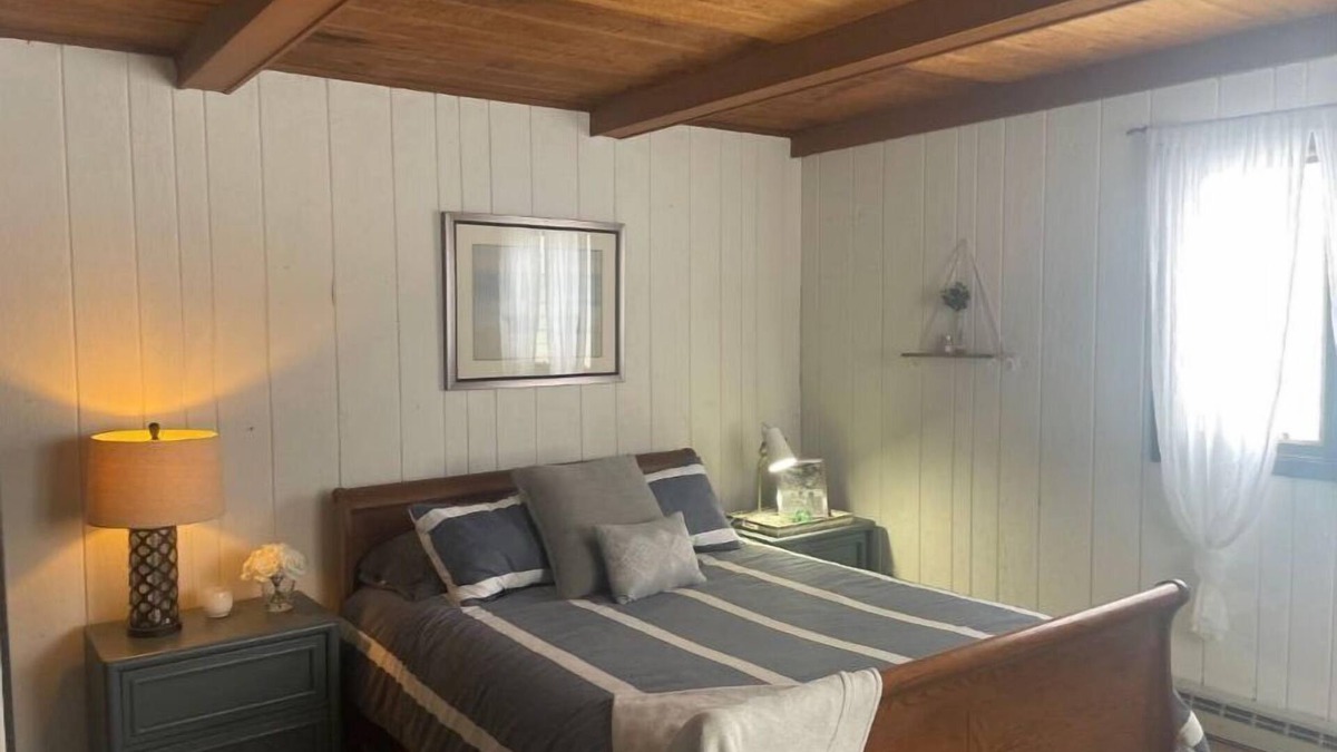 Shell Lake House | Sandy Shell Lake Shining Bright