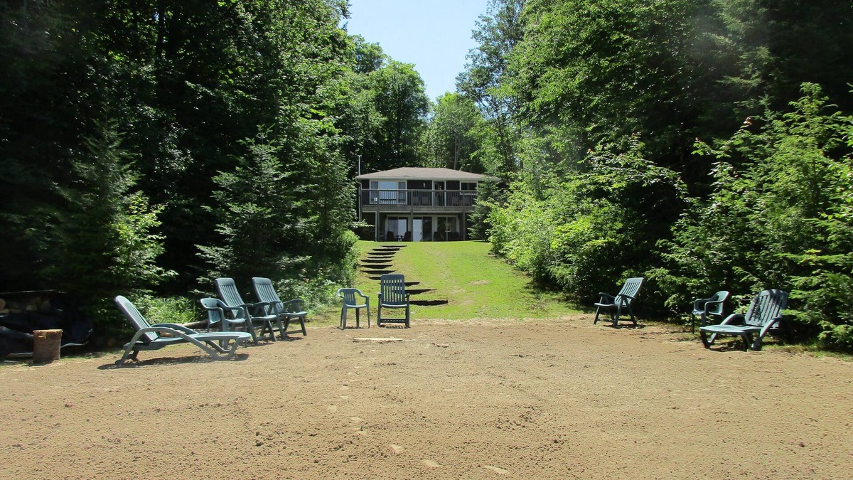 Kearney Cottage | Sandy Shores of Loon Lake